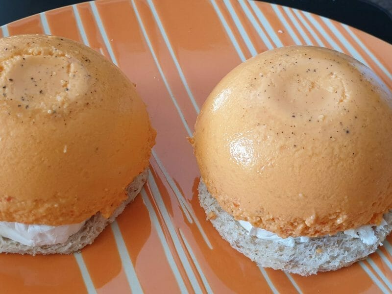 Cliquez pour zoomer ! Dômes à la mousse de poivrons et chèvre frais Thermomix par Stephyan