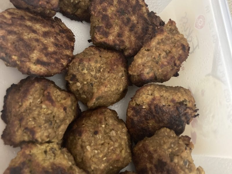 Cliquez pour zoomer ! Boulettes d’aubergines aux pois chiches Thermomix par Pierre et Eloa