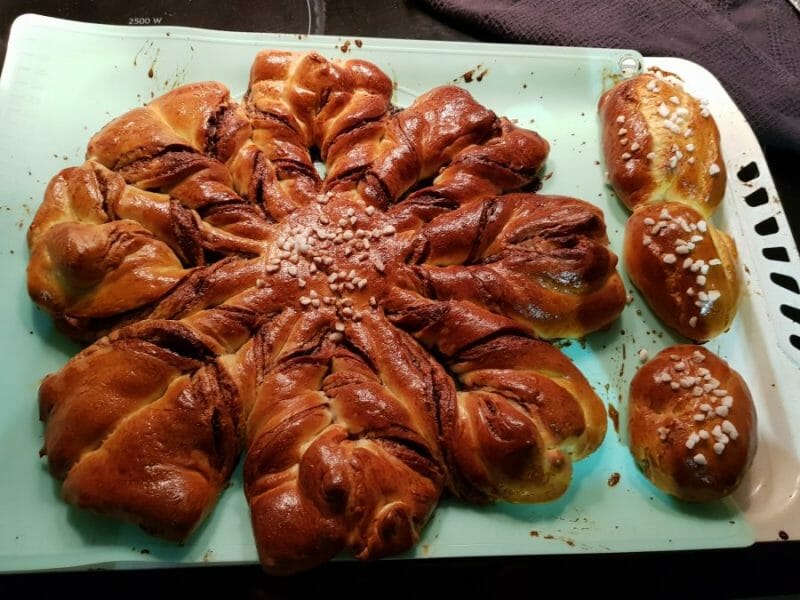 Cliquez pour zoomer ! Brioche étoilée au Nutella Thermomix par Stephanie U