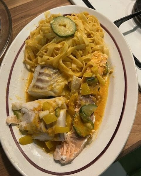 Cliquez pour zoomer ! Duo de poissons au curry rouge et tagliatelles fraîches Thermomix par magsylv20