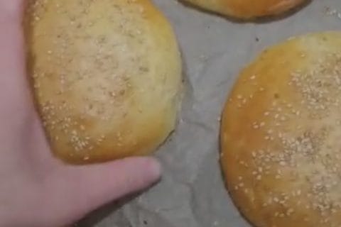 Cliquez pour zoomer ! Pains hamburger Thermomix par sabrina_13031