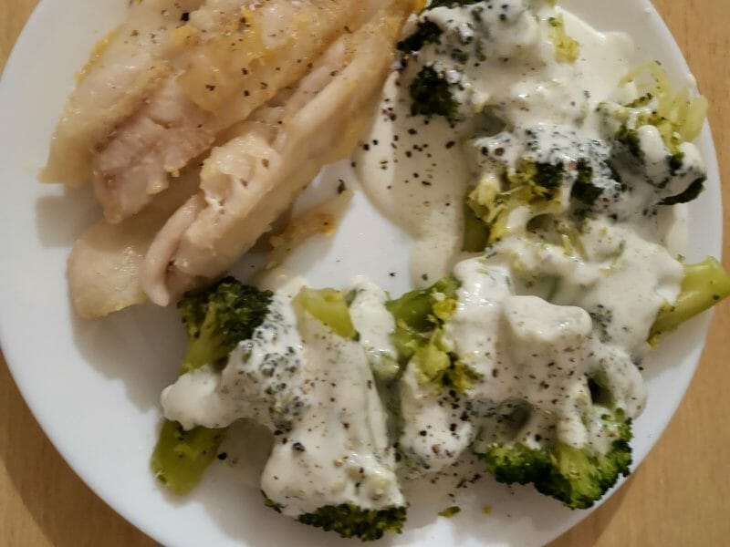 Cliquez pour zoomer ! Brocolis sauce roquefort Thermomix par Babou 🐒