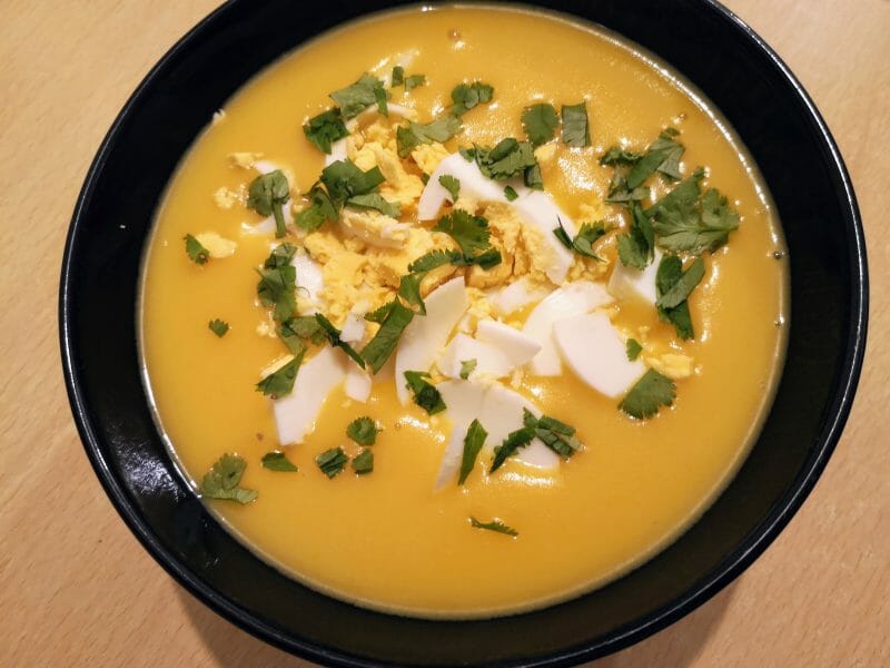 Cliquez pour zoomer ! Soupe aux oeufs et à la coriandre Thermomix par Babou 🐒
