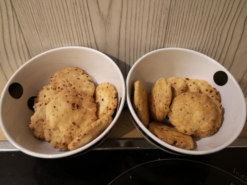Biscuits Aperitif Creme Et Oignon Au Thermomix Cookomix Biscuits Aperitif Creme Et Oignon Au Thermomix Cookomix