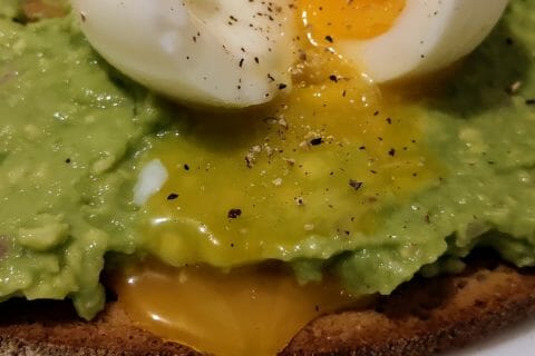 Cliquez pour zoomer ! Tartine avocat et oeuf mollet Thermomix par Babou 🐒