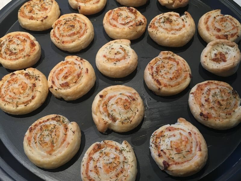 Cliquez pour zoomer ! Roulés feuilletés au saumon Thermomix par Aurélie ♡ 👩🏽🍳