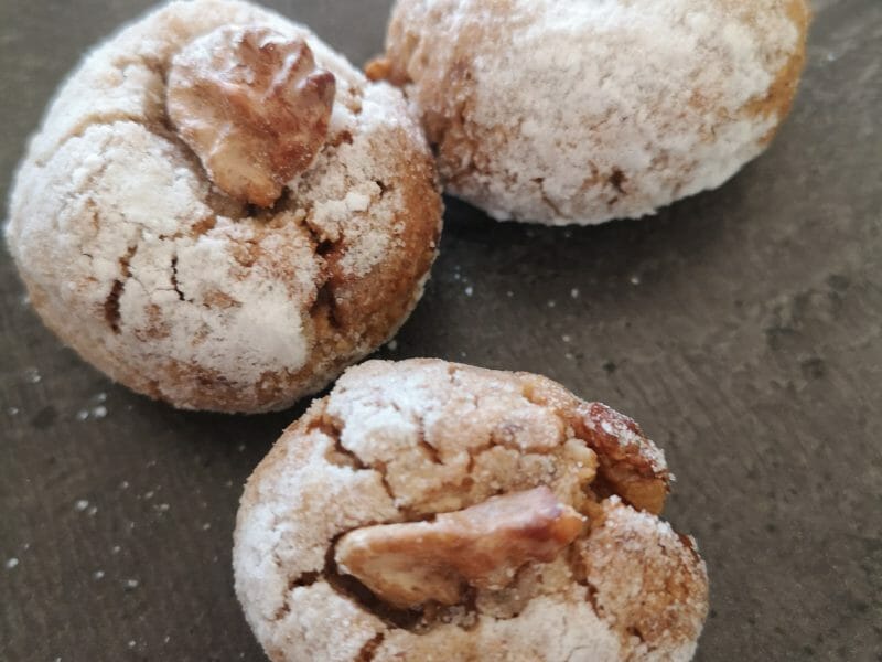 Cliquez pour zoomer ! Ghribas aux noix et amandes Thermomix par marie07340