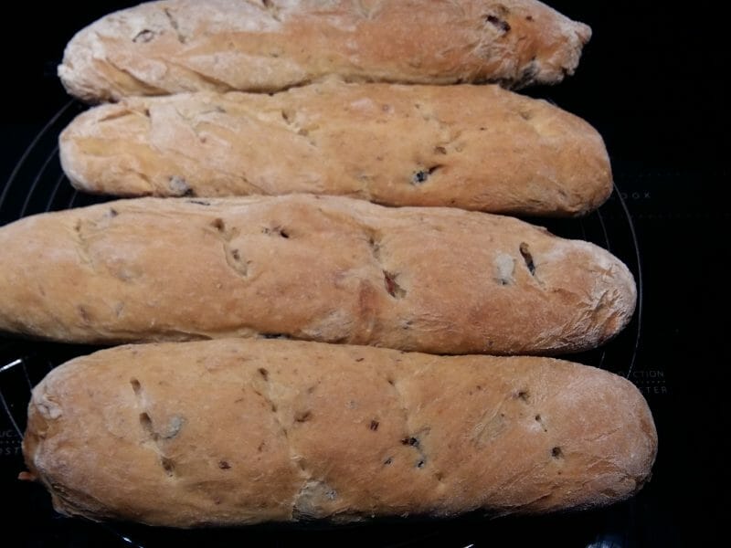 Cliquez pour zoomer ! Pain aux olives Thermomix par Mimie85