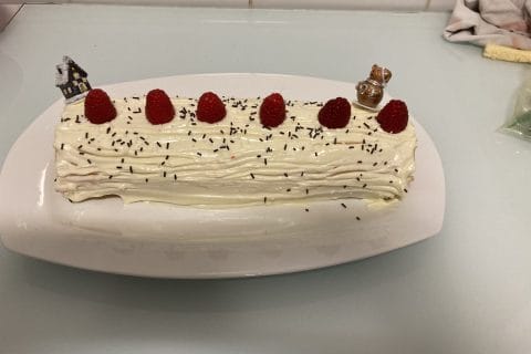 Cliquez pour zoomer ! Bûche de Noël framboises et chocolat blanc Thermomix par charliemoune