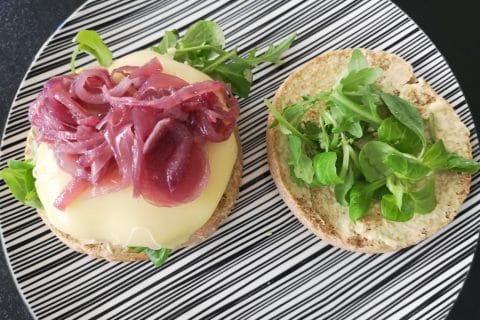 Cliquez pour zoomer ! Burger de boeuf aux olives et oignons caramélisés Thermomix par AlexTiti
