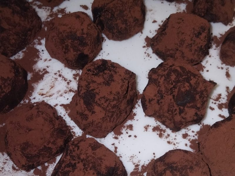 Cliquez pour zoomer ! Truffes au chocolat Thermomix par zeynouba03