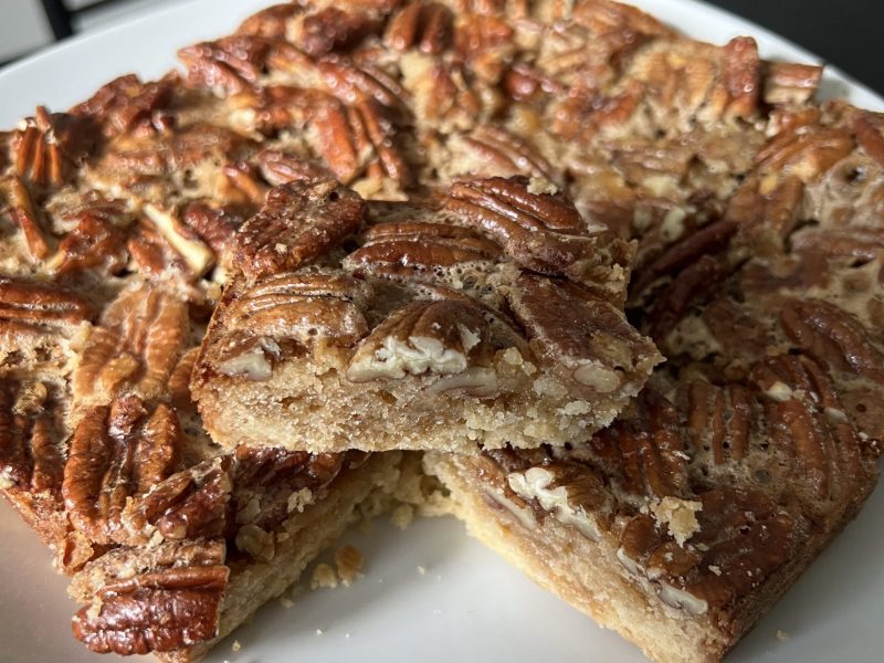 Cliquez pour zoomer ! Carrés pécan et sirop d’érable Thermomix par hatalcook