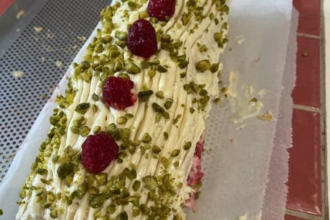 Cliquez pour zoomer ! Bûche de Noël framboises et chocolat blanc Thermomix par Brittany