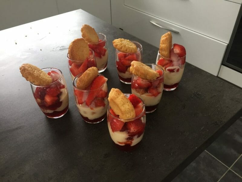 Cliquez pour zoomer ! Tarte aux fraises destructurée Thermomix par Emmanuelle29