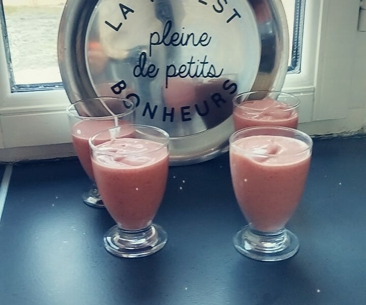 Cliquez pour zoomer ! Milkshake fraise banane Thermomix par soso77430