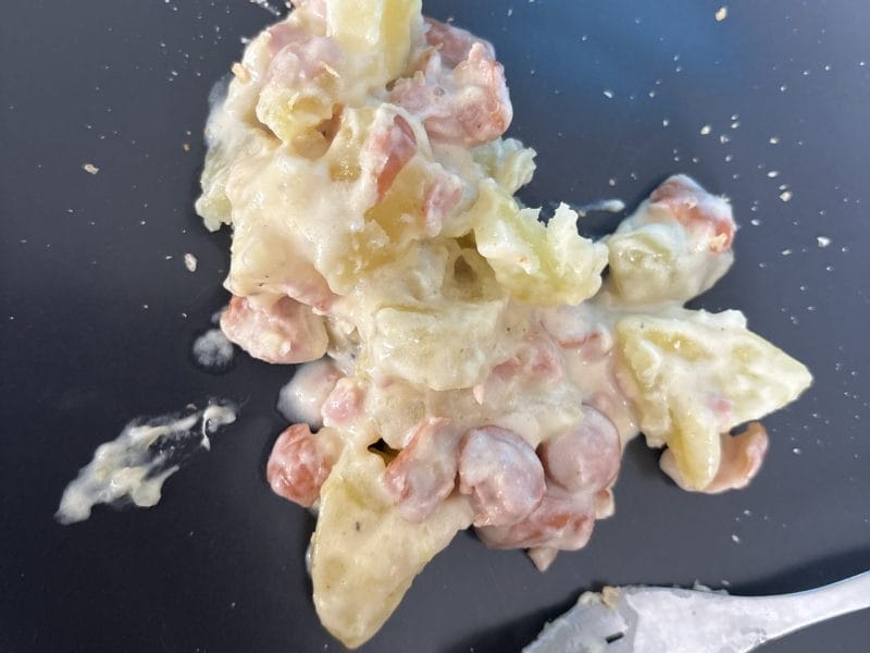 Cliquez pour zoomer ! Pommes de terre et knackis sauce cheddar Thermomix par sarah_ll