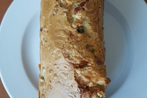 Cliquez pour zoomer ! Cake chèvre, noisettes et lardons Thermomix par Adeline 👩🍳