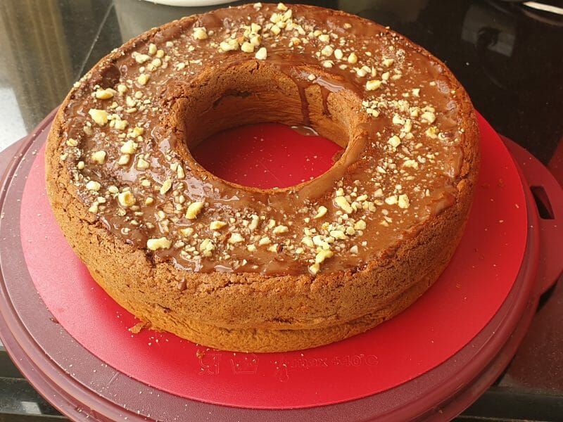 Cliquez pour zoomer ! Cake chocolat noisettes fondant Thermomix par Mouniatoune