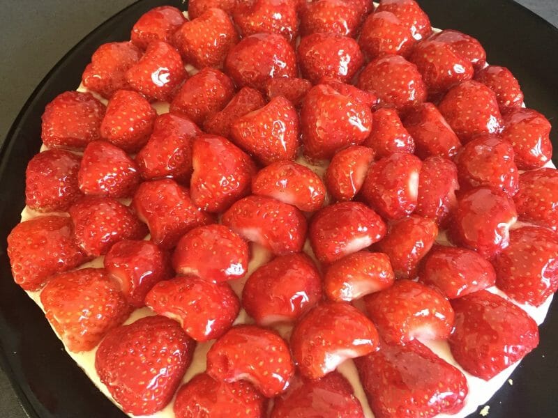 Cliquez pour zoomer ! Tarte aux fraises sans cuisson Thermomix par Kinderbueno