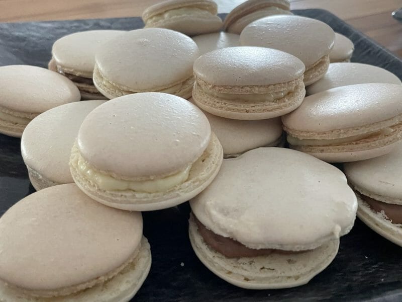 Cliquez pour zoomer ! Ganaches coco et fraise tagada pour macarons Thermomix par lydia_122