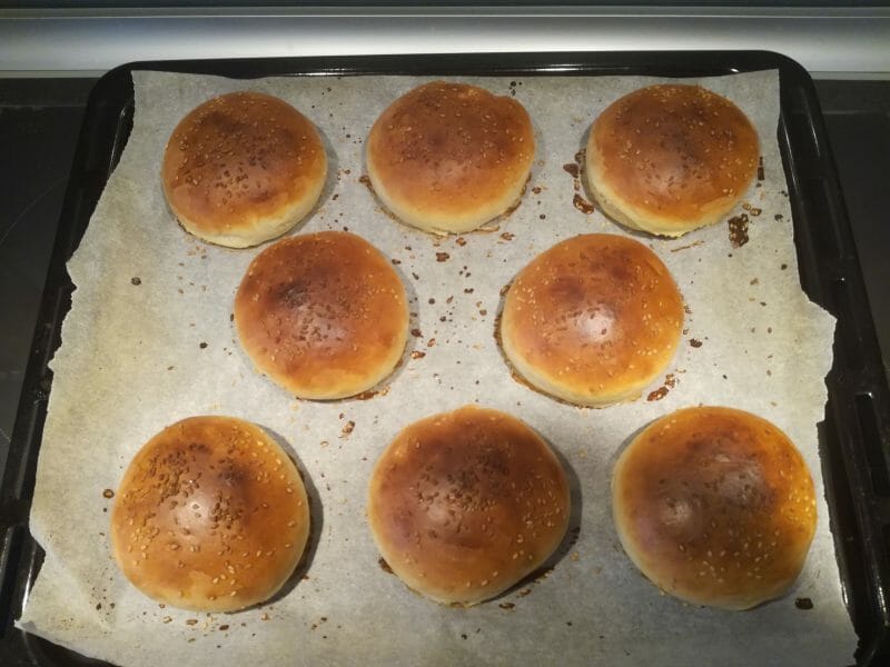 Cliquez pour zoomer ! Pains hamburger Thermomix par Sabine 31