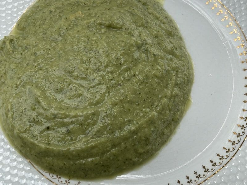 Cliquez pour zoomer ! Velouté de courgettes, petits pois et basilic Thermomix par sovive