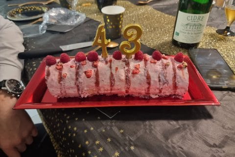 Cliquez pour zoomer ! Fraisier roulé Thermomix par aurelia_129