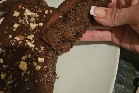 Cliquez pour zoomer ! Cake chocolat noisettes fondant Thermomix par sab1621