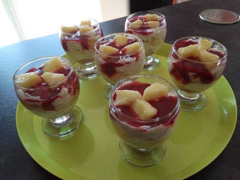 Cliquez pour zoomer ! Tiramisu à l’ananas et son coulis de framboises Thermomix par moie57