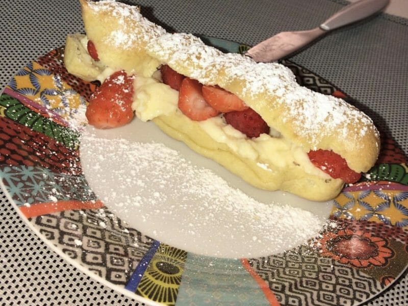 Cliquez pour zoomer ! Éclairs fraises chantilly Thermomix par Lu_divin3