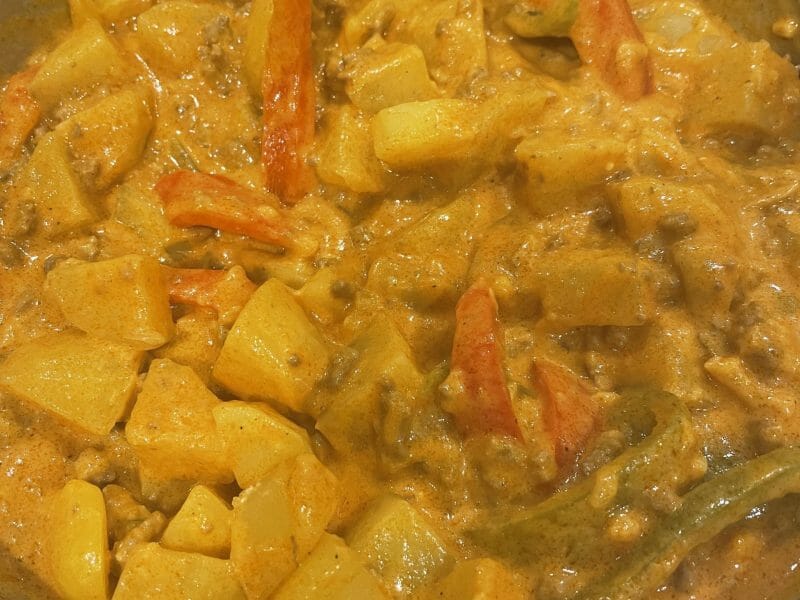 Cliquez pour zoomer ! Boeuf aux poivrons et pommes de terre Thermomix par Mary29370