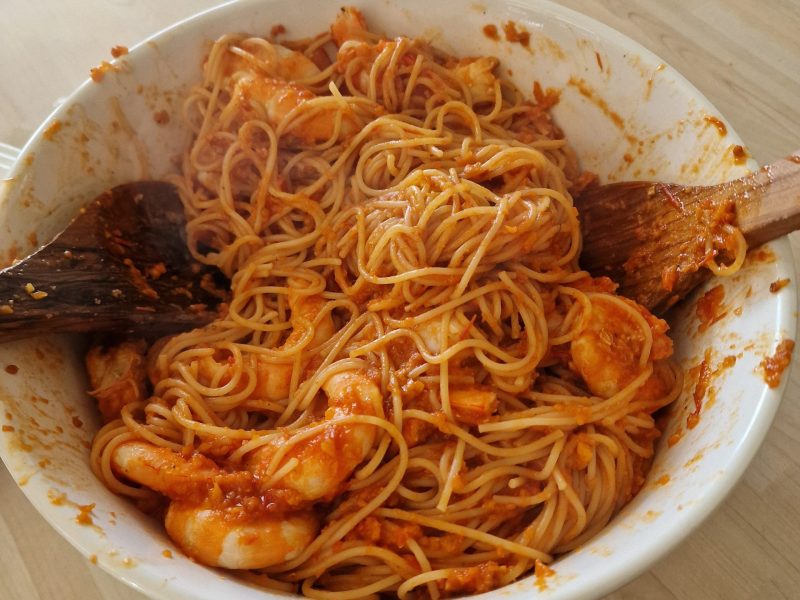 Cliquez pour zoomer ! Spaghettis aux crevettes et à l’ail Thermomix par sonia_528