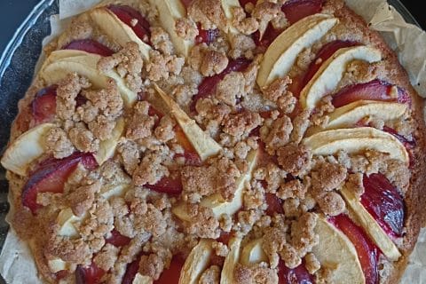 Cliquez pour zoomer ! Tarte briochée aux prunes avec streusel Thermomix par nina_429
