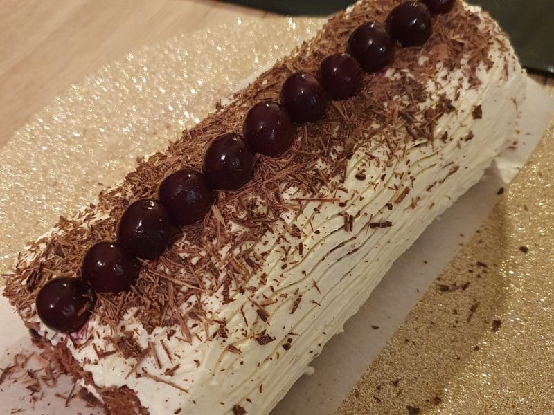 Cliquez pour zoomer ! Bûche forêt noire Thermomix par amaelle24
