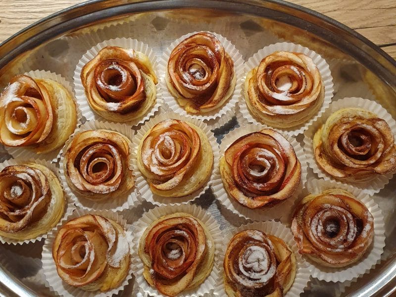 Cliquez pour zoomer ! Roses feuilletées aux pommes Thermomix par amaelle24