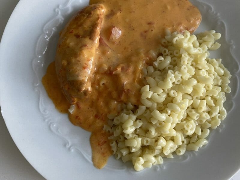 Cliquez pour zoomer ! Poulet à la crème de poivrons Thermomix par Cricri7172