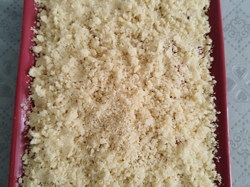 Cliquez pour zoomer ! Crumble fraise rhubarbe et noix de coco Thermomix par L'Alsacienne