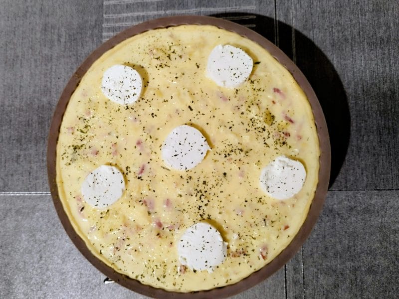 Cliquez pour zoomer ! Quiche aux choux de Bruxelles et lardons Thermomix par L'Alsacienne