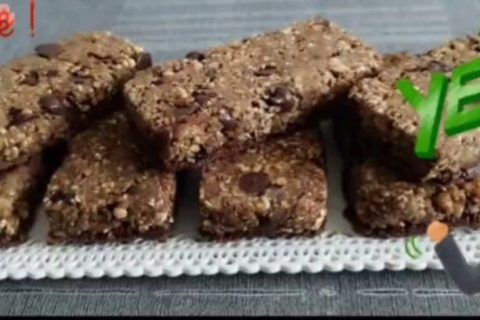 Cliquez pour zoomer ! Barres de céréales à l’avoine, noisettes, banane et chocolat Thermomix par L'Alsacienne