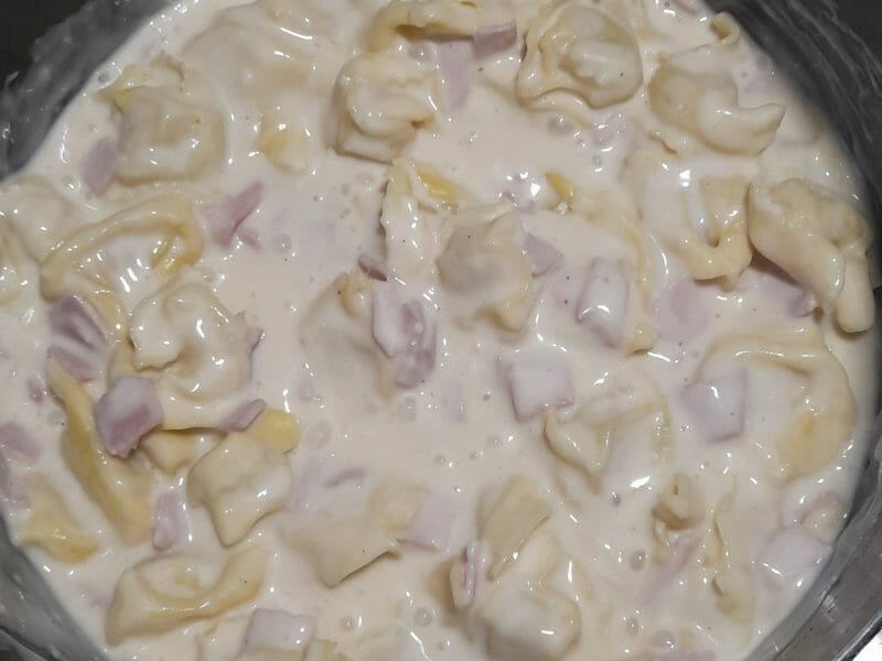 Cliquez pour zoomer ! Tortellini sauce crémeuse au jambon Thermomix par severine87