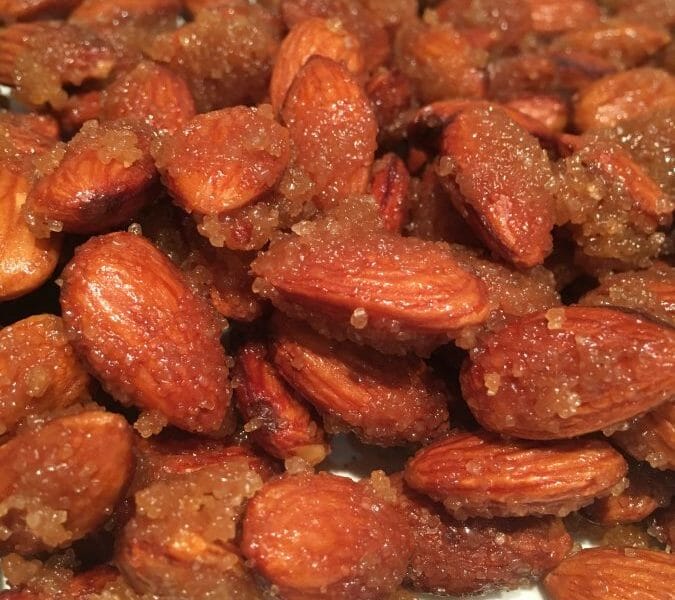 Cliquez pour zoomer ! Amandes grillées à la cannelle et au miel Thermomix par PerrineR