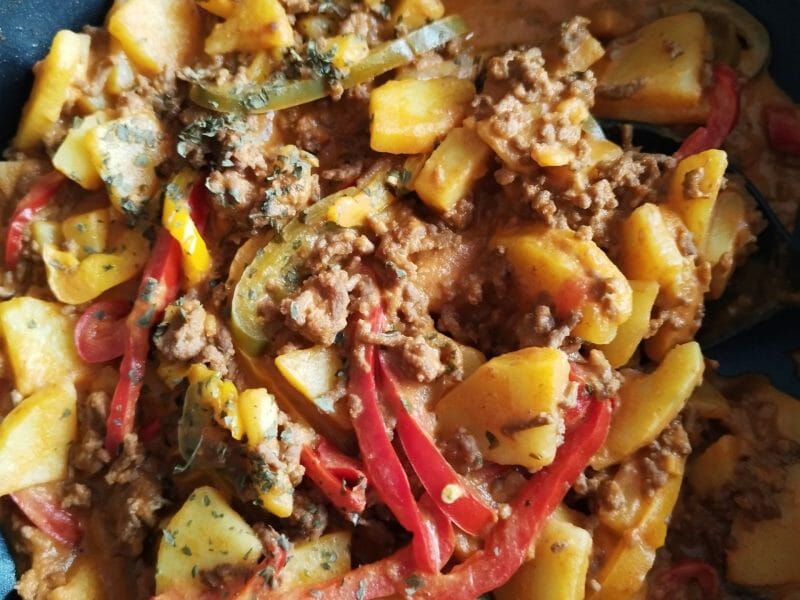 Cliquez pour zoomer ! Boeuf aux poivrons et pommes de terre Thermomix par counette64