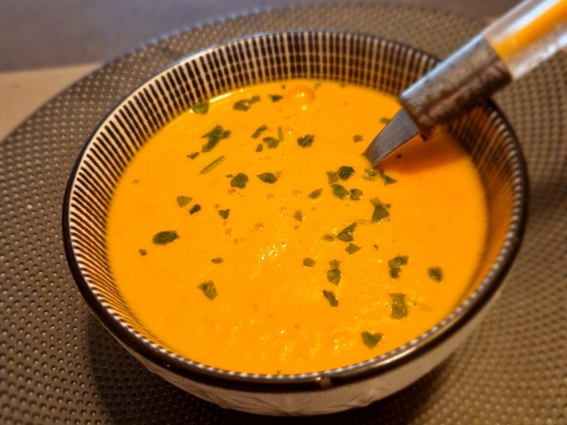 Cliquez pour zoomer ! Velouté de carottes et poivrons rouges Thermomix par naturailes