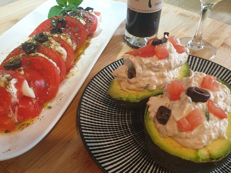 Cliquez pour zoomer ! Avocats aux rillettes de thon au basilic Thermomix par naturailes