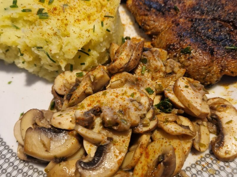 Cliquez pour zoomer ! Champignons à l’ail Thermomix par naturailes