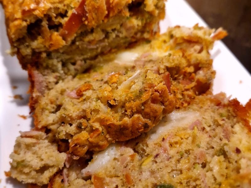 Cliquez pour zoomer ! Cake mortadelle et pistaches Thermomix par naturailes