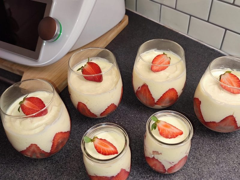 Cliquez pour zoomer ! Tiramisu aux fraises en verrines Thermomix par souwws