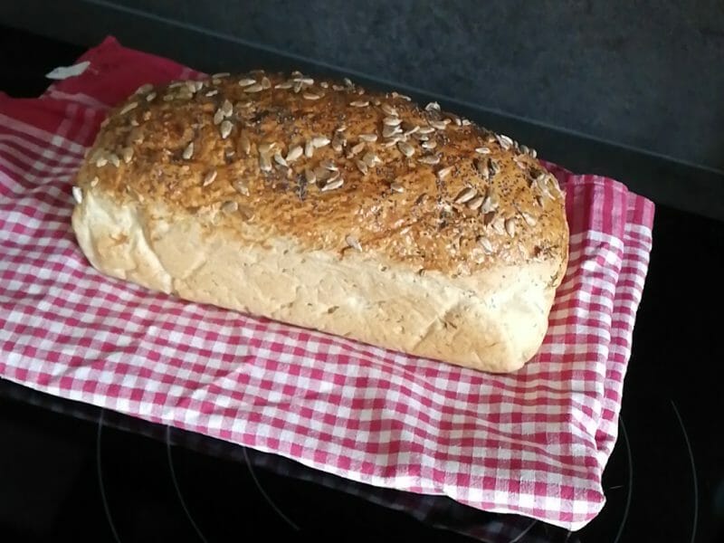 Cliquez pour zoomer ! Pain aux flocons d’avoine et au miel Thermomix par Luciole89