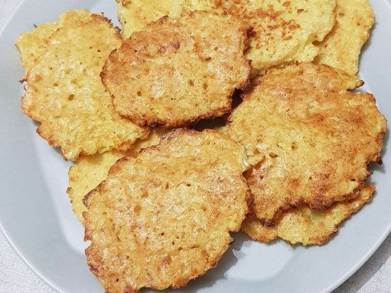 Cliquez pour zoomer ! Galettes de chou-fleur et sauce yaourt Thermomix par Felicie