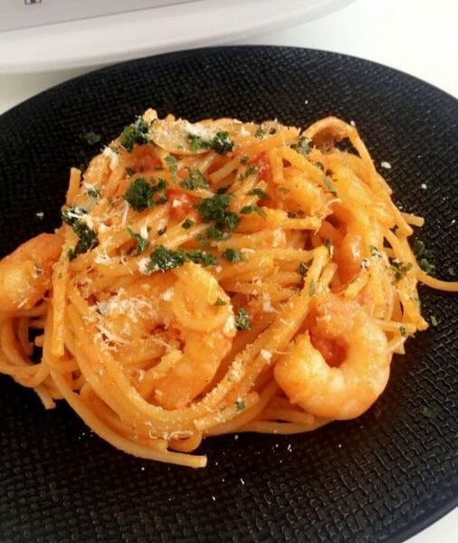 Cliquez pour zoomer ! Spaghettis aux crevettes et à l’ail Thermomix par sherinette